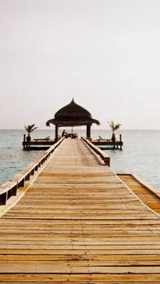 海边冲浪瞬间
